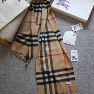 Luxurious Burberry Plaid Cashmere Blend Wrap